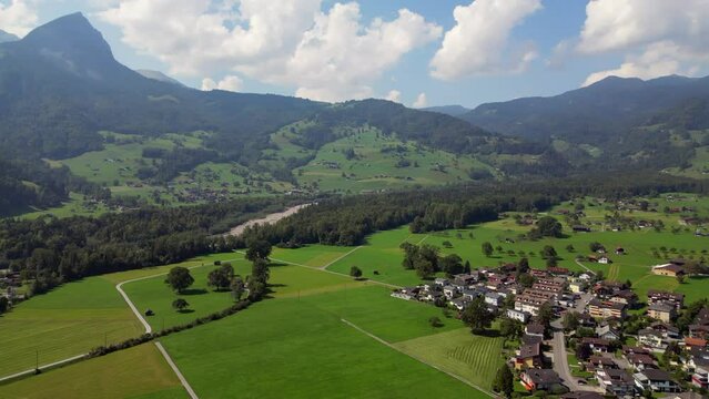 Rundumblick auf den Sarnersee (Giswil), Kanton Obwalden, Schweiz, September 2023