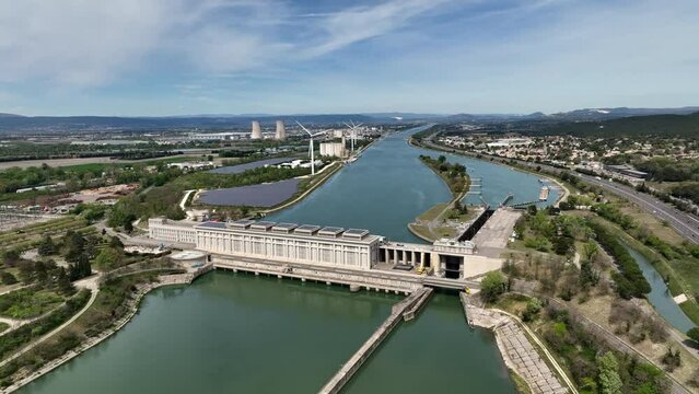 Sustainable energy soars at Donz&egrave;re-Mondragon Dam.
