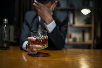 Businessmen in suits drinking  Celebrate whiskey.