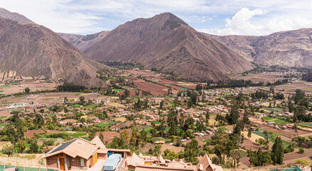 Foto Panoramica del Valle Sagrado de los Incas, zona de Urubamba, desde Huayoccari.