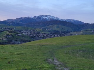 Fototapeta na wymiar Mt Diablo snowcap in winter from San Ramon, California