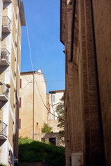 Las estrechas calles de la ciudad de Ancona 