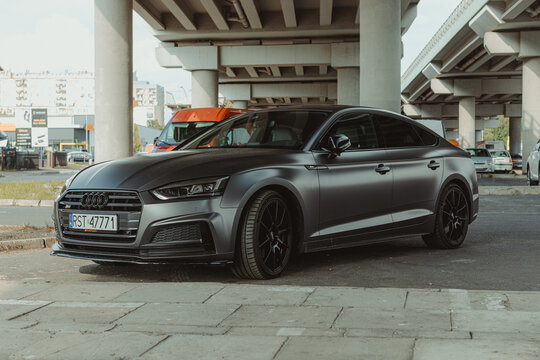 Close-up shot of an AUDI S5 Sportback TDI