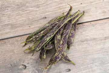 Raw green bean string heap