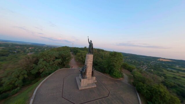 FPV, Ukraine, Monument to the heroes of the liberation war 1648-1654 (part of monument to Bohdan Khmelnytsky) in Chyhyryn, Ukraine, aerial view, filming from a drone 