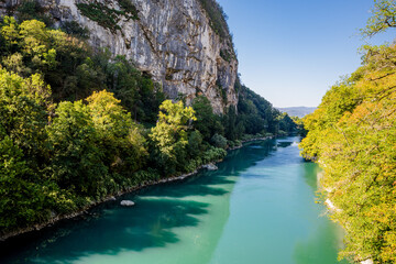 Le Rhône vu depuis le Pont de la Balme