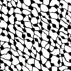 Seamless pattern with organic abstract motifs in black and white