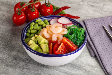 Hawaian cuisine - Poke with cocktail shrimps