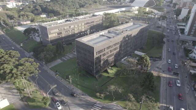 Pr&eacute;dio do Minist&eacute;rio P&uacute;blico do Paran&aacute; situado no bairro Centro C&iacute;vico de Curitiba