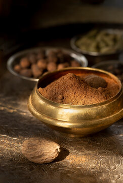 Nutmeg and allspice 