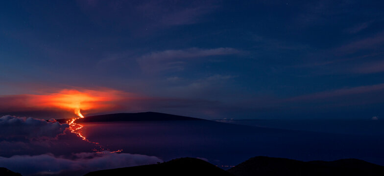 Stunning view of the 2022 eruption and lava flow of Mauna Loa Volcano, Big Island of Hawaii, USA