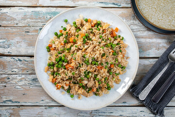 riso con pollo e verdure in stile Asiatico