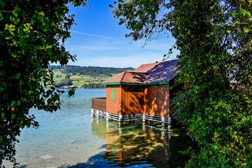 Meisterschwanden, Beinwil, Hallwilersee, See, Seeufer, Seeuferweg, Dorf, Naturschutzgebiet, Schifffahrt, Badehaus, Aargau, Sommer, Schweiz