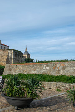 views of the wall and cathedral of Ciudad Rodrigo.