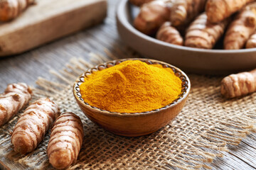 Turmeric root powder with fresh root