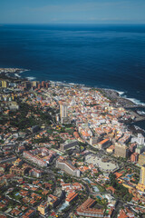 Fototapeta na wymiar aerial view of the city from plane