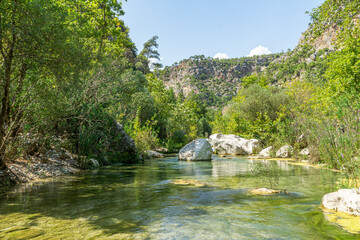 Naklejka premium Scenic view of Kapuz Canyon is a testament to the power and beauty of nature. Its untouched wilderness and captivating landscapes make it an ideal destination for outdoor enthusiasts and nature lovers