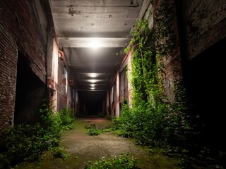 Fototapeta na wymiar old abandoned factory inside
