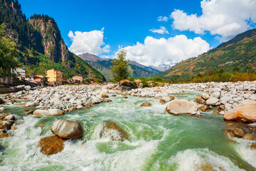 Beas river valley near Manali, India