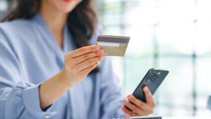 Asian business woman working with trade and finance partnership, investment bankers and institutional investors working closely on trade and finance deals. managing institutional assets effectively.