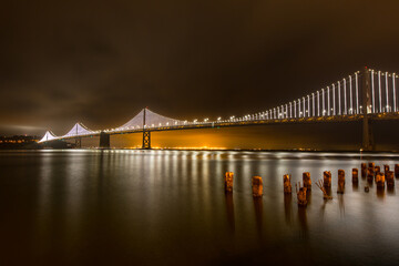 Fototapeta premium Oakland bay bridge San Francisco CA at night