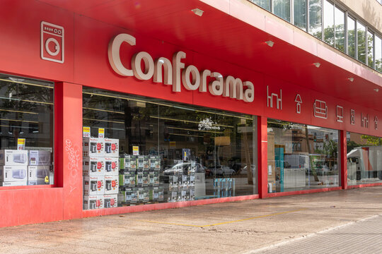 Showcase of the multinational furniture retailer Conforama