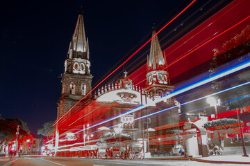 Técnica larga exposición templo iglesia catedral de Guadalajara jalisco México 