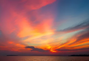 Stof per meter 海のホライゾンに広がる夕暮れのパノラマ：深い青色の海と鮮やかな空、夕日の光が雲をピンクとオレンジに染め上げる © sky studio
