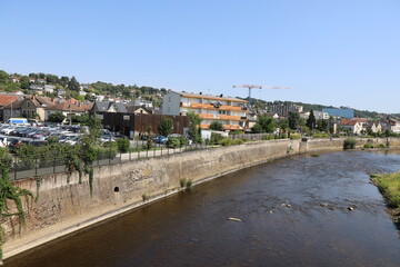 La rivière Corrèze et ses rives, ville de Brive La Gaillarde, département de la Corrèze, France