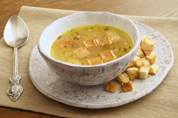 chicken broth with croutons