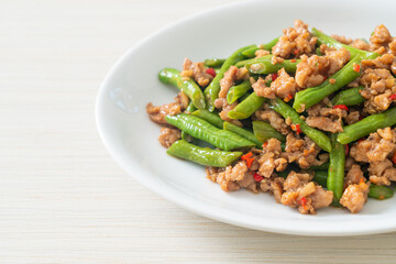 stir-fried french bean or green bean with minced pork