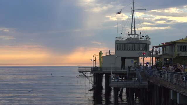 Santa Monica Pier Boardwalk Ocean Harbor Office Sunset Dawn