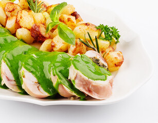 Beef rolls with potatoes and pesto