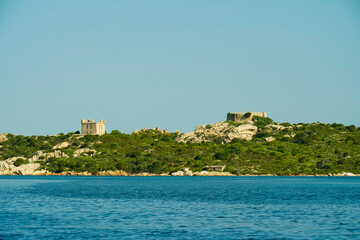 Fototapeta na wymiar Panorama delle coste dell'Isola della Maddalena. Sito Patrimonio dell'Unesco. Sardegna, Italy