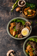 Soba noodle with tofu and mushroom