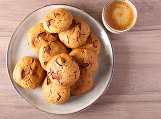 Mocha cookies with chocolate served