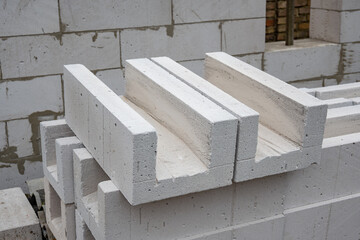 Aerated concrete U blocks for pouring armored belts. Construction of aerated concrete blocks, bricks.