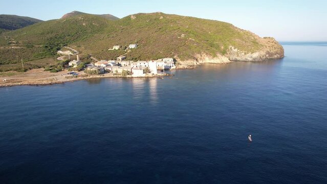 paddle le matin &agrave; Tollare et sa tour g&eacute;noise - Cap Corse Capicorsu France