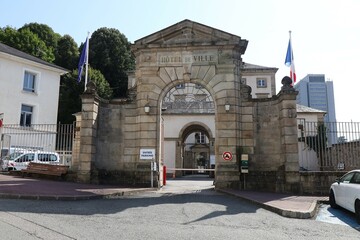 La mairie, vue de l'ext&eacute;rieur, ville de Tulle, d&eacute;partement de la Corr&egrave;ze, France