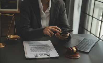 Customer service good cooperation, Consultation between a Businessman and Male lawyer or judge...