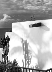 Schatten auf Hauswand Insel Lanzarote