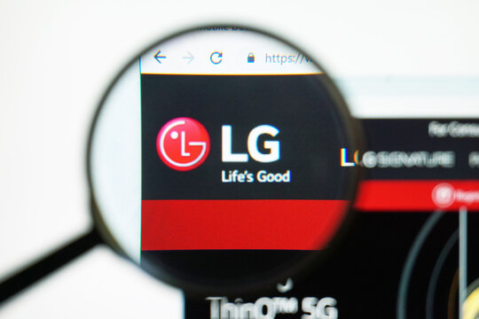 Los Angeles, California, USA - July 29 2019 : Homepage of LG .Official website of LG
