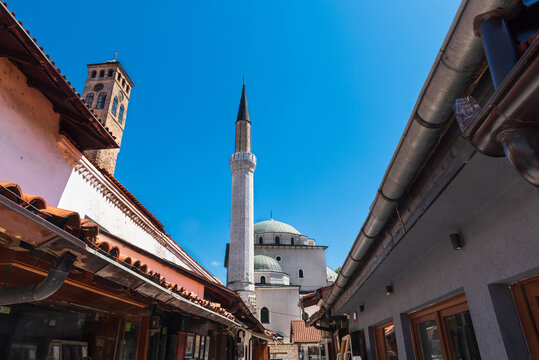 Gazi Husrev-beg Mosque in the old city of Sarajevo, build by the Ottoman in the 16th century, Bosnia and Herzegovina