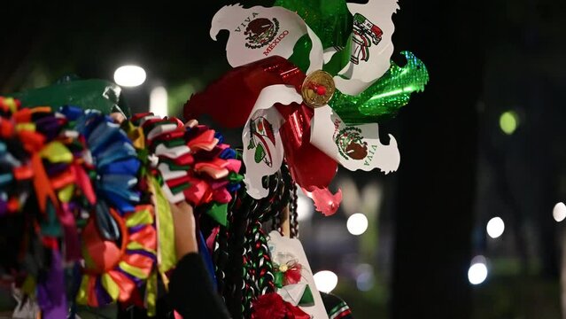 Rehilete con motivos mexicanos