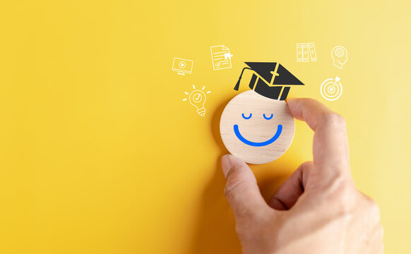 E-learning program certificate and online education learning workshop training, Video lesson online class on internet.