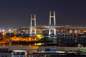 日本の風景　横浜夜景　横浜ベイブリッジ