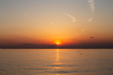 ダイヤモンド富士 - 富士山に3分の2隠れた夕日