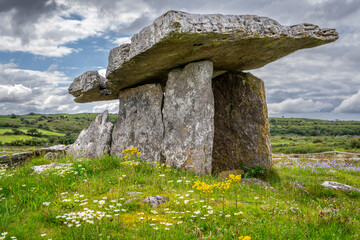 dolmen of Poulnabrone, probably between 4200 a. C. and 2900 a. C., The Burren, County Clare,...