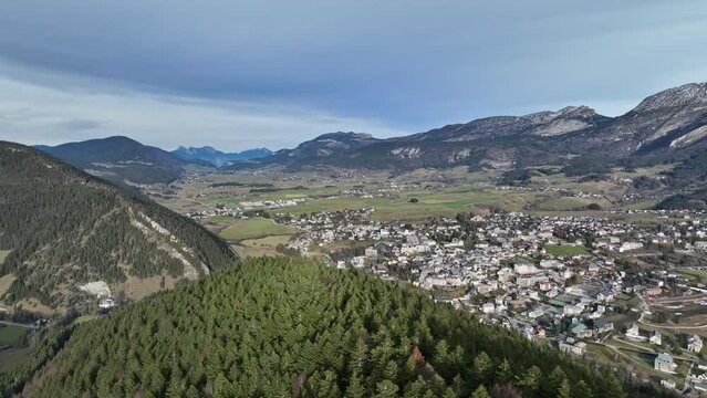 From above, Villard's geological wonders shine through seasons.
