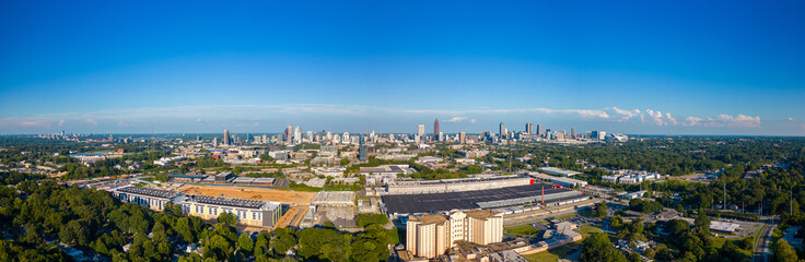 Obraz premium Aerial panorama photo Fulton County Jail with view of Atlanta